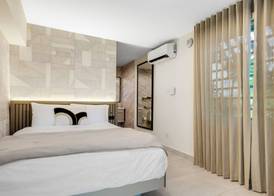 The Weekender Hotel 5