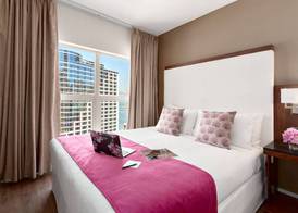 Auberge Vancouver Hotel 5