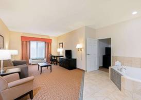 La Quinta by Wyndham Stillwater -University Area 5