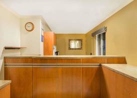 Super 8 by Wyndham Martinez 2
