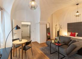 BARONHAUS Aparthotel & Suites 5