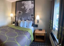 Super 8 by Wyndham Chisago City 3