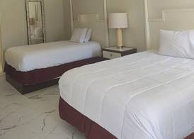 Super Inn Motel 5