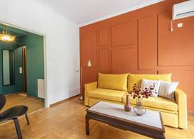 Spacious High-Ceiling 2-Bedroom by Acropolis Museum 2