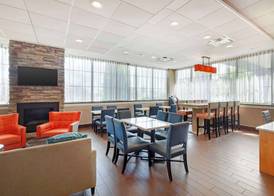 Best Western Hartford Hotel and Suites 2