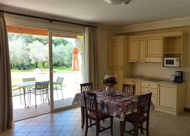Garda Hill Boutique Apartments with Panoramic Pools e Agriturismo 3