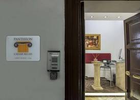 Pantheon Caesar Relais 4