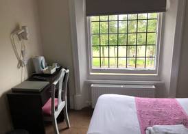 Gomersal Lodge Hotel 4