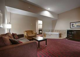 Best Western Plus Cushing Inn & Suites 5