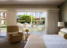 Desert Hills - 21 and Over - A Town & Desert Boutique Hotel 4