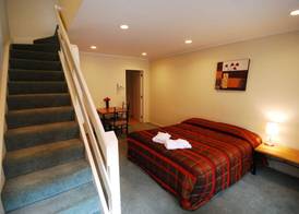 Baden Lodge Motel - PRIVATE SPA Bath 2