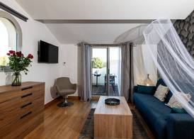 Top Floor Studio Le Nid d’Amour Mandara Beach 3