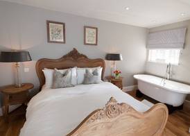 The White Hart 3