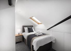 Mclaren House Seahouses 4