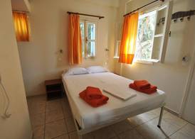 Santorini Camping/Rooms 4