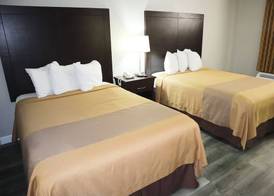 Days Inn by Wyndham Moulton 4