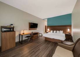Best Western Plus Bowie Inn & Suites 5