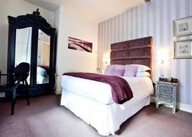 The Royal Hotel 5