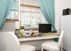 Norman's Hotel and Dining 3