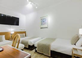 Falcon Hotel 5