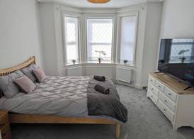 Cosy Bee 3