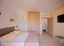 Sun Village Hotel Apartments 4