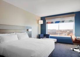 Holiday Inn Express & Suites ZION by IHG 4