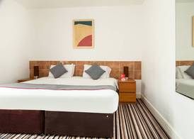 Commercial Hotel 5