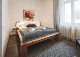 Bearsleys Downtown Apartments 4
