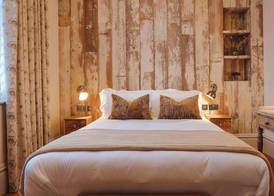 The Black Lion Pub & Boutique Guesthouse 3