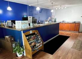 Travelodge by Wyndham Lincoln Near White Mountain 2