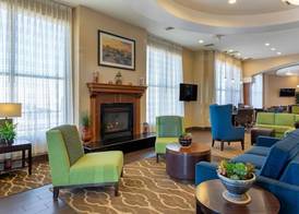 Comfort Suites Barstow near I-15 3
