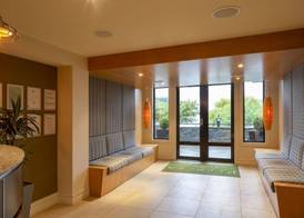 The Beacon - 2 Bedroom Luxe Apartment 4