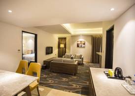Golden Tulip The Grandmark-Dhaka 4