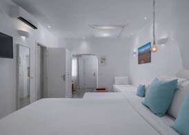 Flaskos Luxury Suites 2