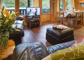 Brockwood Hall Lodges 4