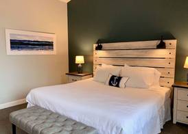 Smuggler's Cove Inn 5