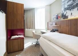 Hotel Wartmann am Bahnhof 5