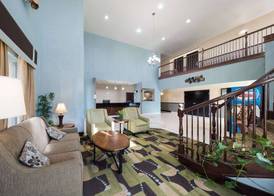 Quality Inn & Suites Terrell 4