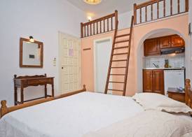 Sea View Apartments & Studios 5