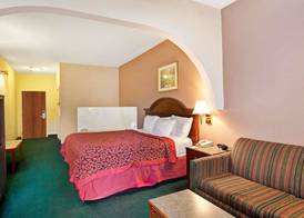 Days Inn & Suites by Wyndham Louisville SW 3