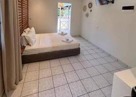 Physis Oikos Beachfront Apartments 4