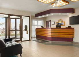 Days Inn by Wyndham Trois-Rivieres 2