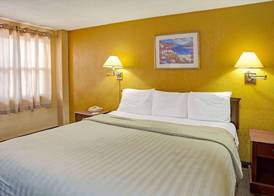 Travelodge by Wyndham Fort Lauderdale 5