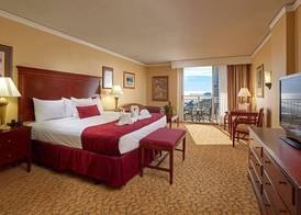 THE PLAZA BEACH RESORT & SPA 4