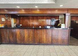Quality Suites Albuquerque Airport 3