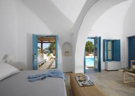 Black Rose Beach Suites 4