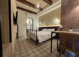Fourteen Guesthouse 4