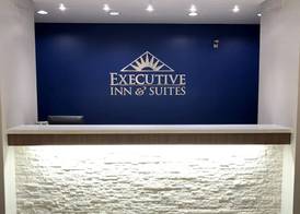 Executive Inn and Suites Joaquin 3