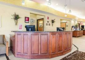 Comfort Suites Salina South 2